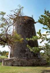 Ancien moulin  canne  sucre