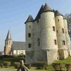 Donjon de Bours